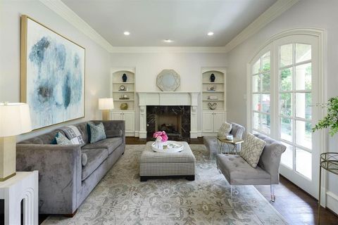 Tiny photo for 2900 Amherst Avenue, University Park, TX 75225 (MLS # 21102352)