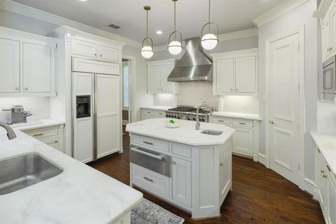 Tiny photo for 2900 Amherst Avenue, University Park, TX 75225 (MLS # 21102352)