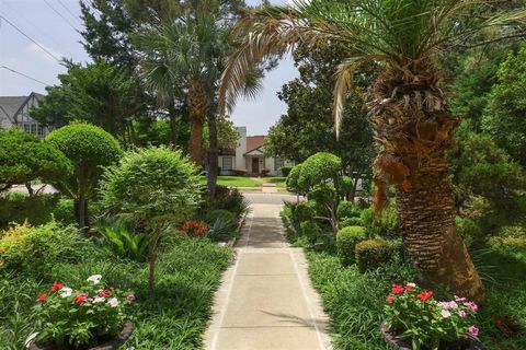 Tiny photo for 2900 Amherst Avenue, University Park, TX 75225 (MLS # 21102352)