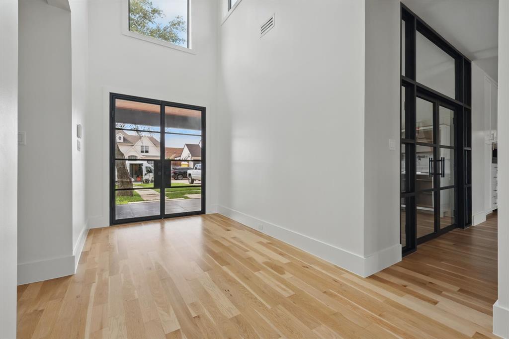 6839 Orchid Lane