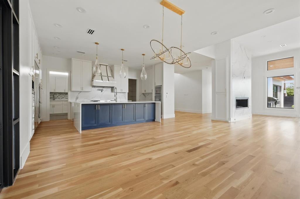 6839 Orchid Lane