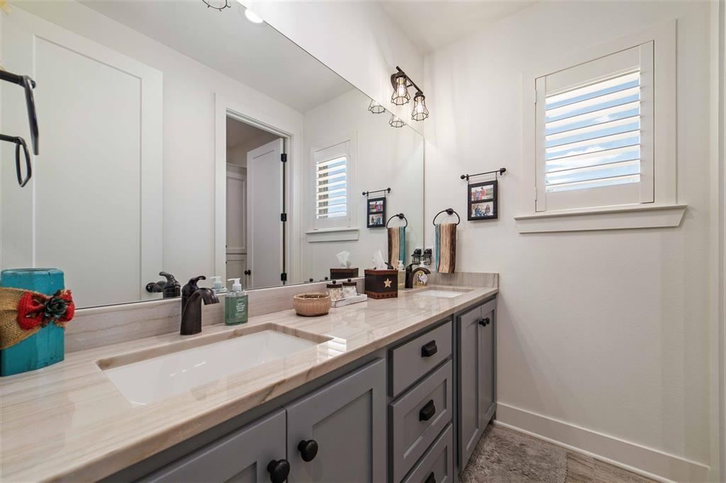 Kings Point Cove - Residential