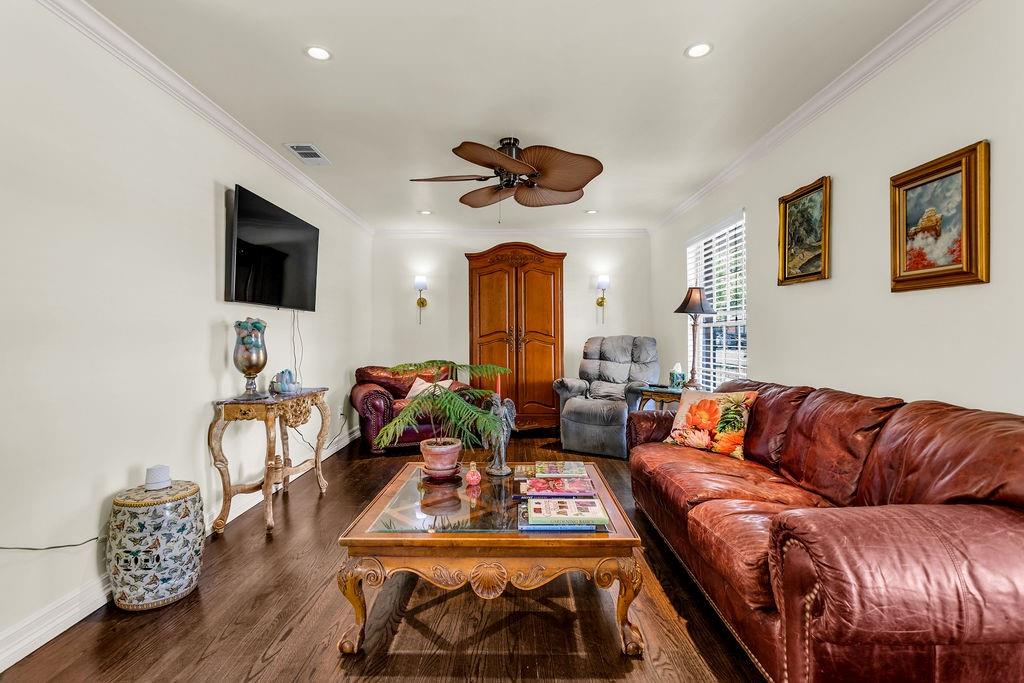 9125 Livenshire Drive