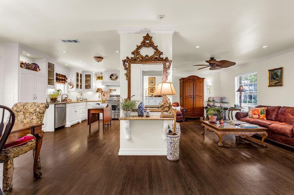 9125 Livenshire Drive