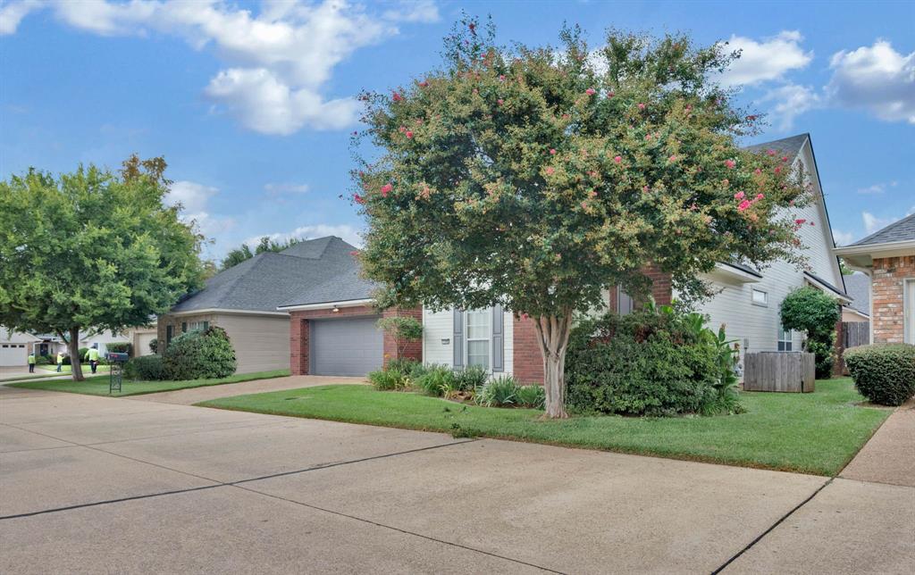 176 Kings Crossing