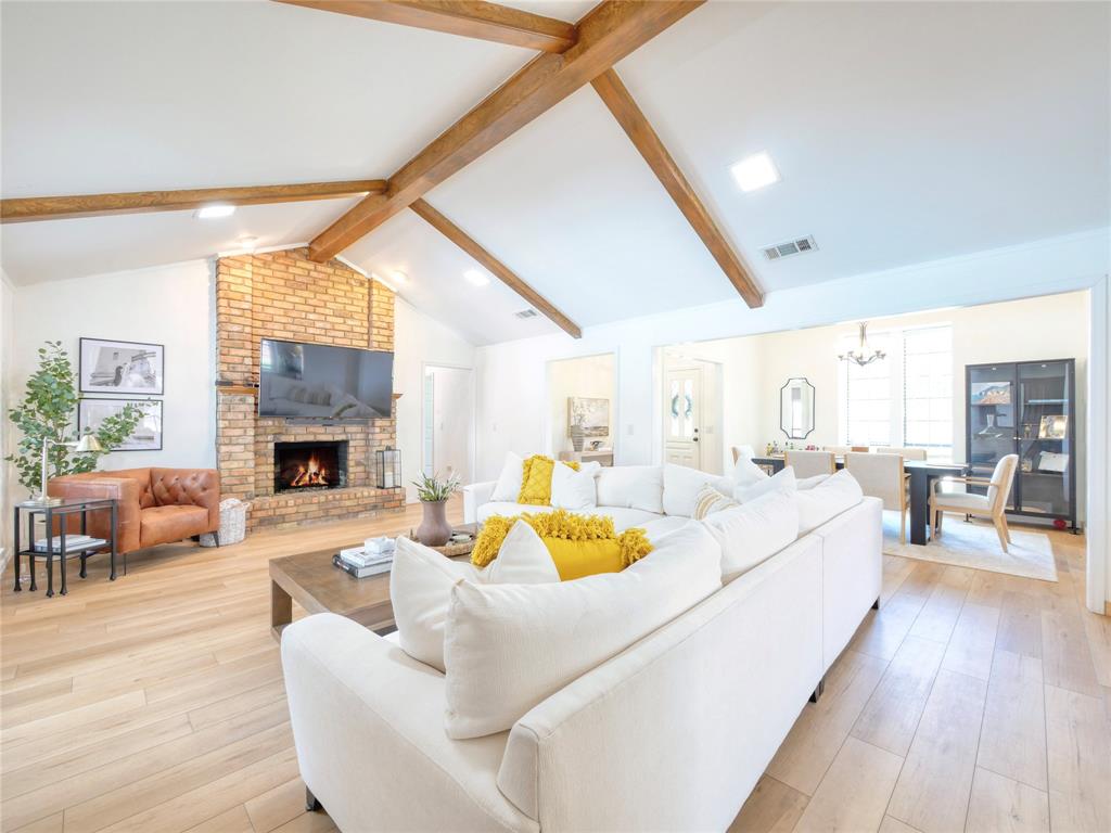 2219 Timberwood