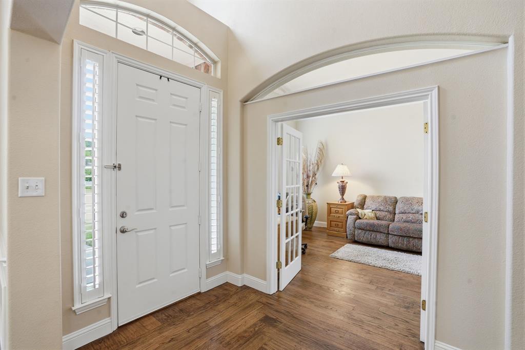 1827 Windsong Circle