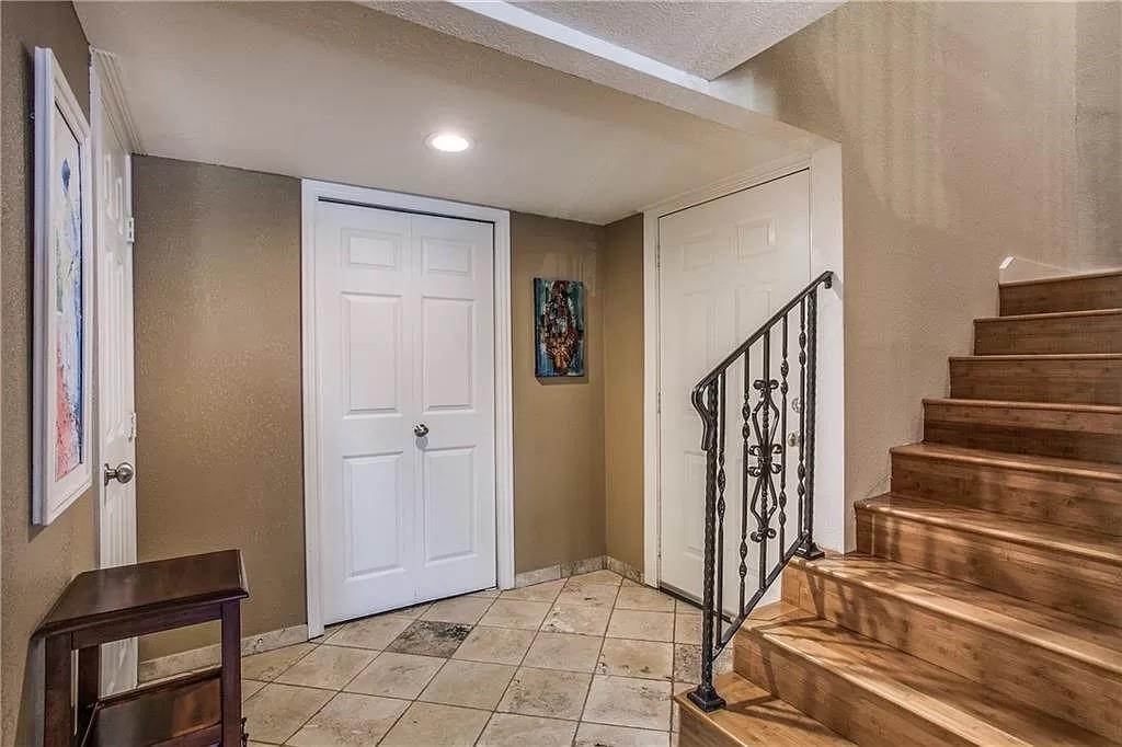 Gilbert Street Condo - Residential Income