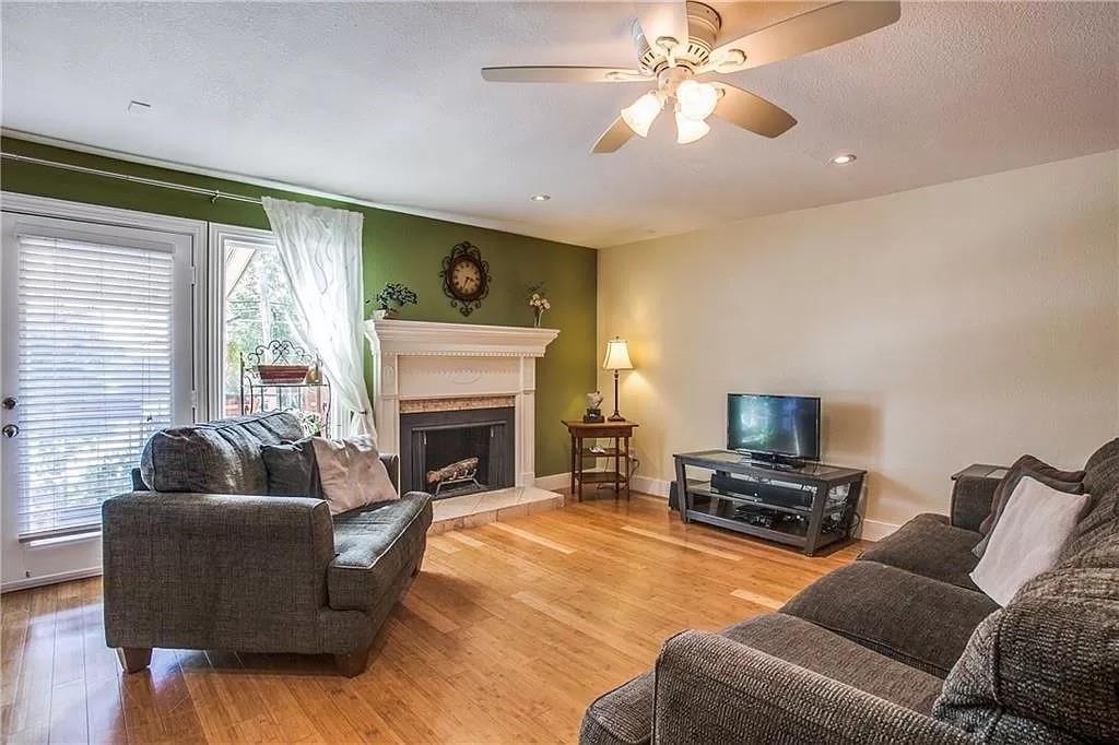 Gilbert Street Condo - Residential Income