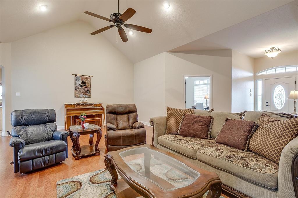 Retreat Ph 01 - Residential