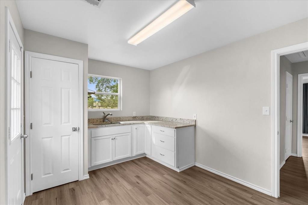 R GAINOR A-12 - Residential