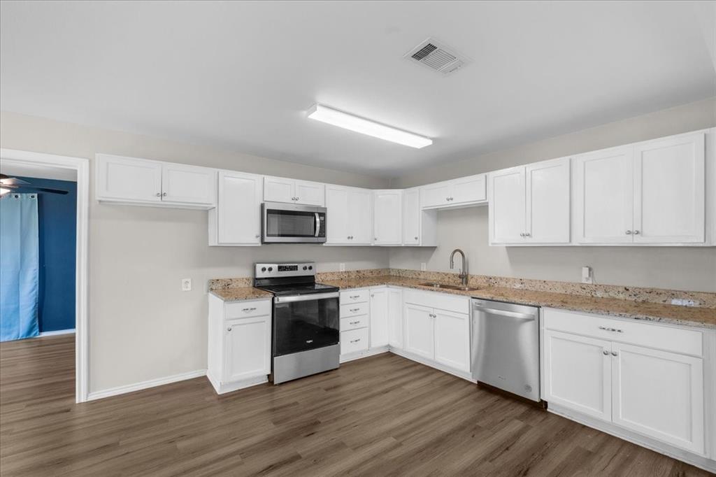 R GAINOR A-12 - Residential
