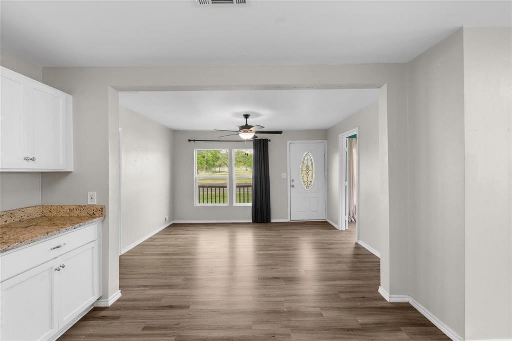 657 E Commerce Street