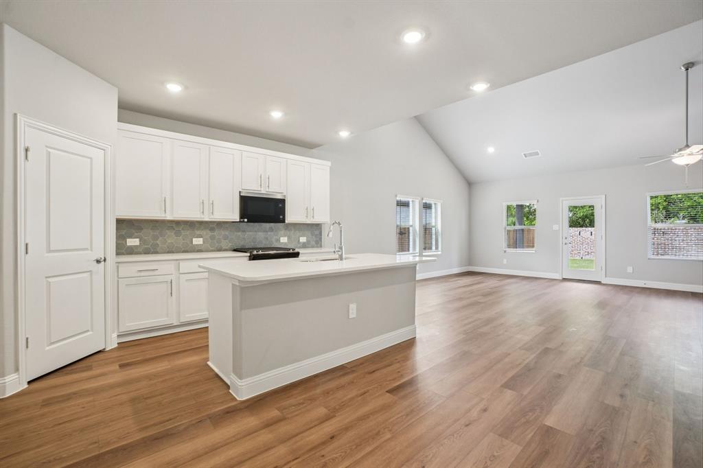 2200 Windy Trail