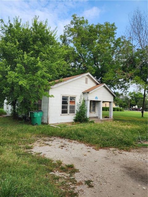 107 Mott Street Elm Mott TX 76640