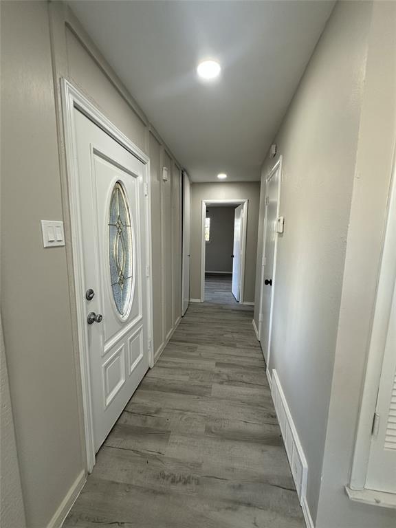 4528 Moorview Avenue