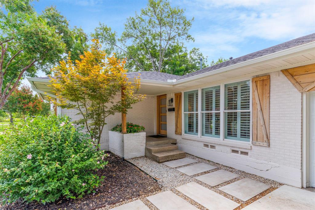 707 Dumont Drive