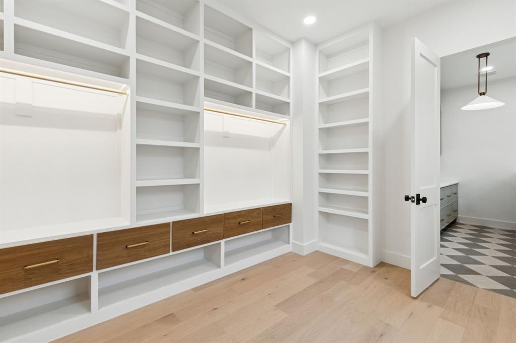 ROSS AVE ANNEX - Residential