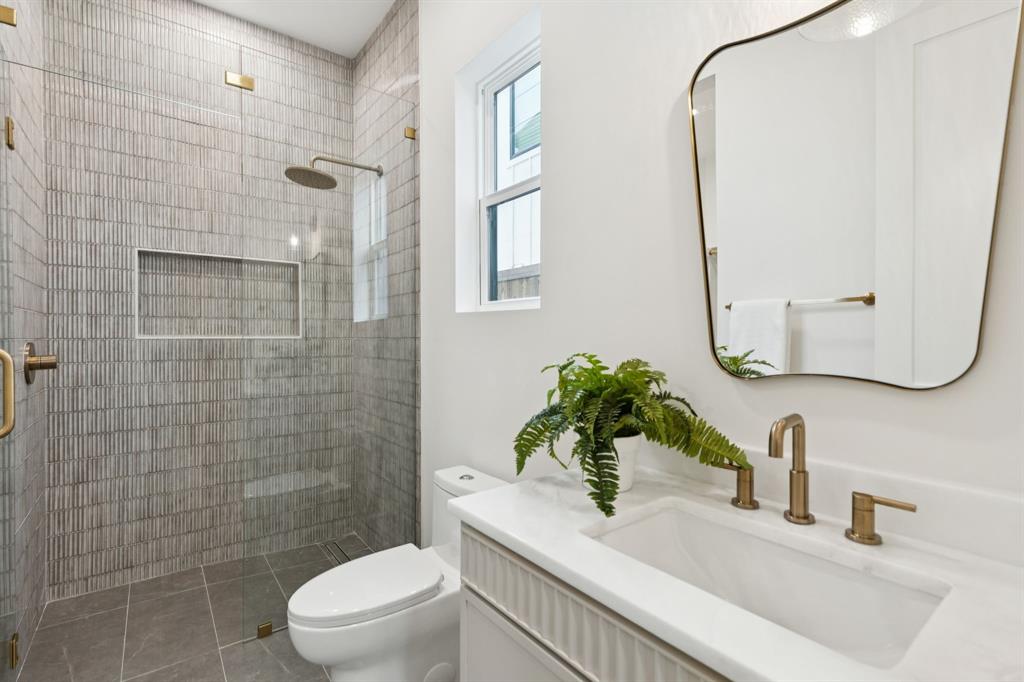 ROSS AVE ANNEX - Residential