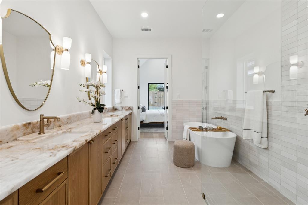 ROSS AVE ANNEX - Residential