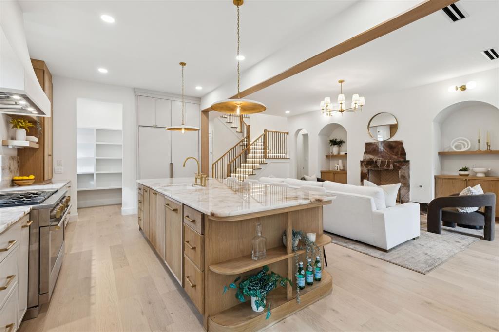 ROSS AVE ANNEX - Residential