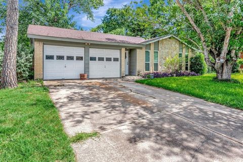 Photo of 5913 Cathy Court, Watauga, TX 76148 (MLS # 21221552)