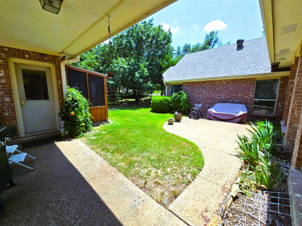 400 Brook View Court