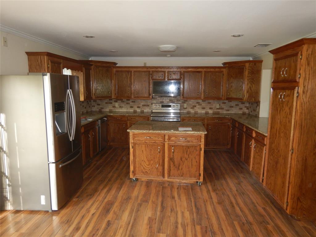196 Meadowview Lane