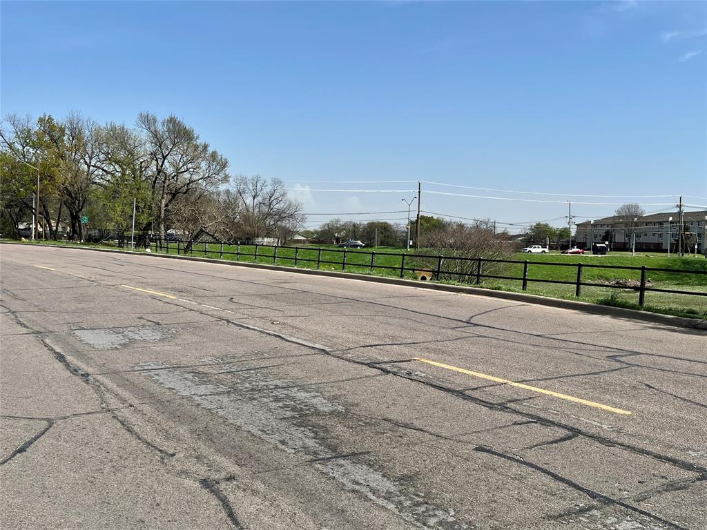 Westmoreland Park - Commercial Sale