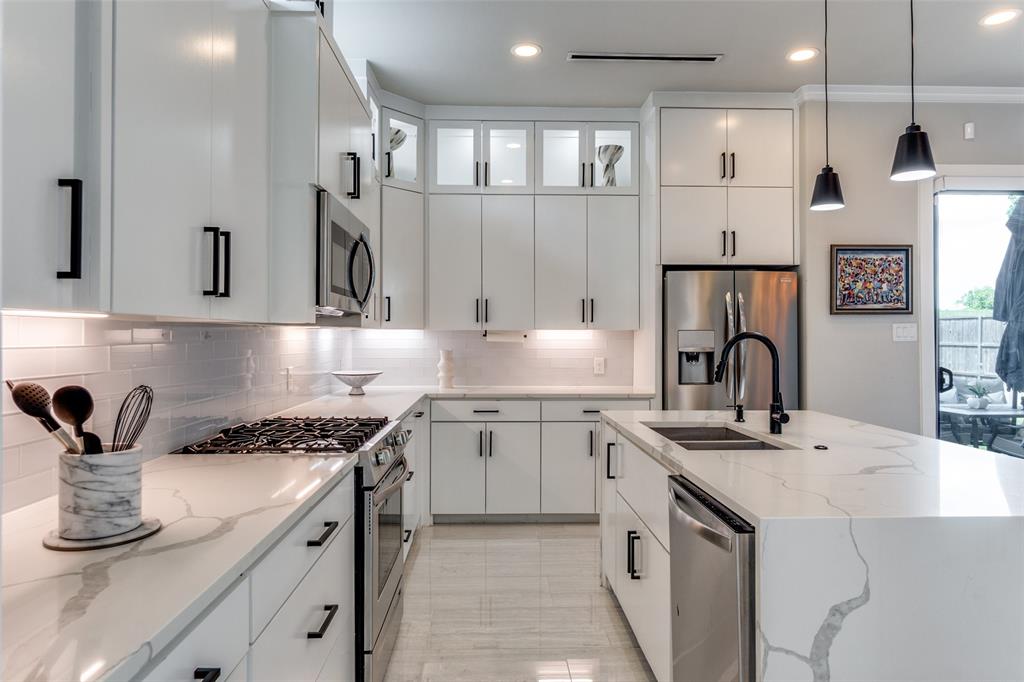 Roosevelt Manor 1st Inst - Residential