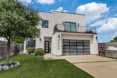 2043 Canada Drive Dallas TX 75212