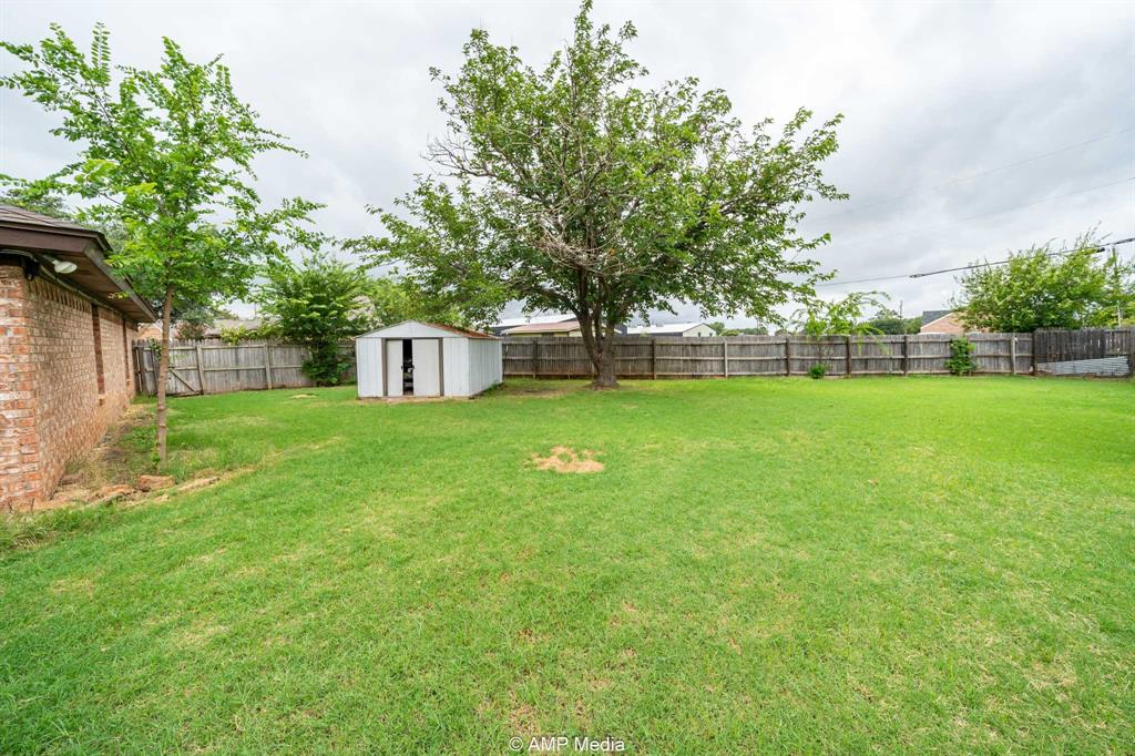 3002 Red Oak Circle