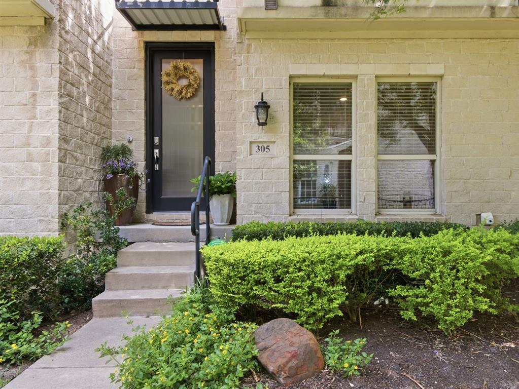 7333 Valley View Lane 305