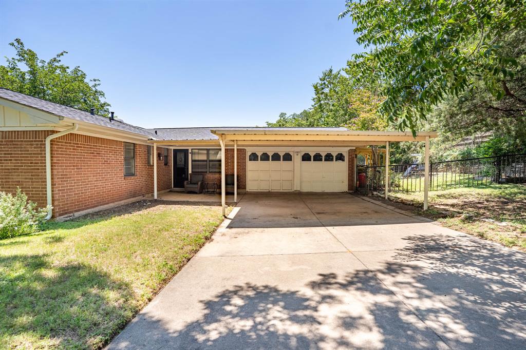 1102 Julie Street
