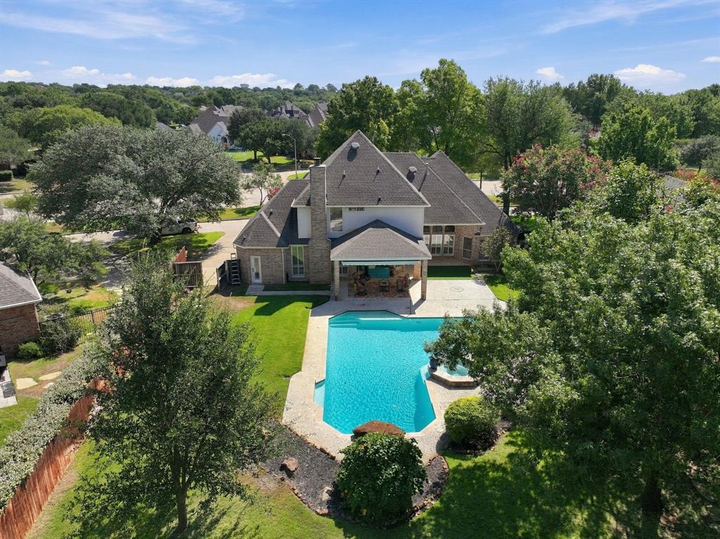 402 Southridge Lakes Parkway