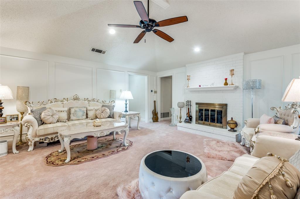 1513 Silverleaf Drive
