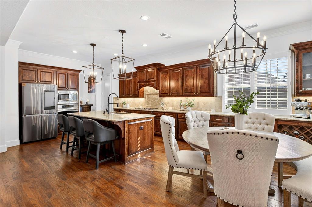 5925 Bloomsbury Place