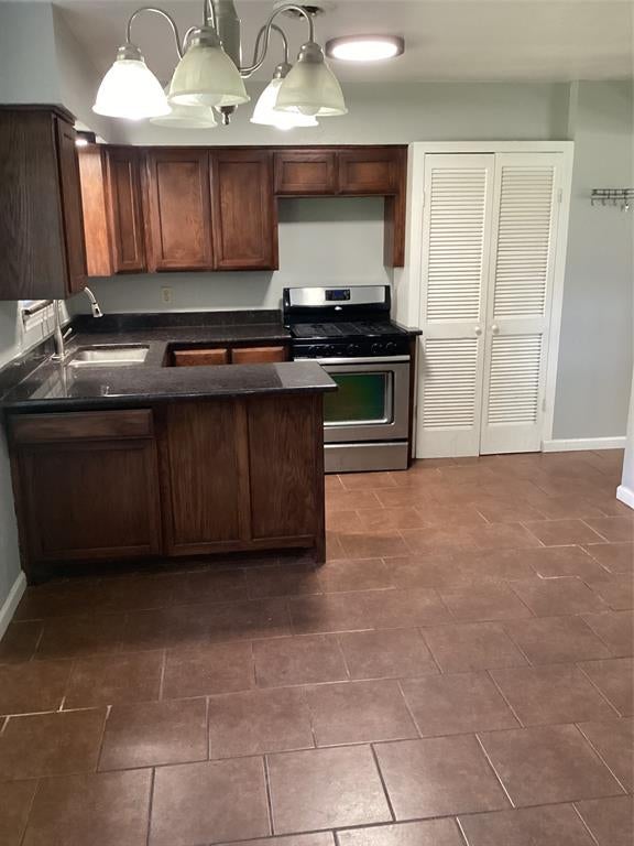 1811 E Lovers Lane