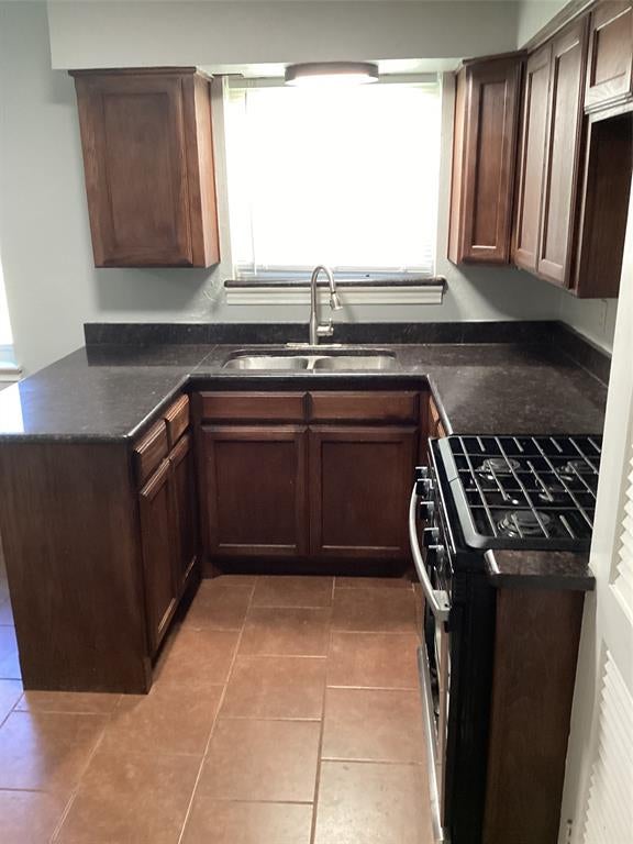 1811 E Lovers Lane