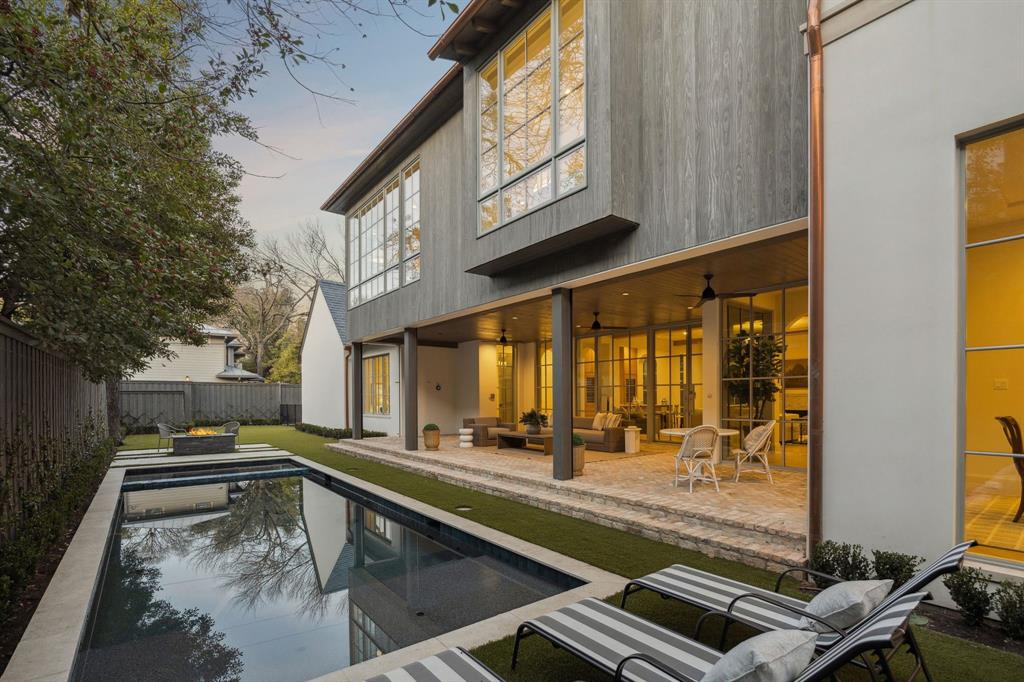 3648 Stratford Avenue