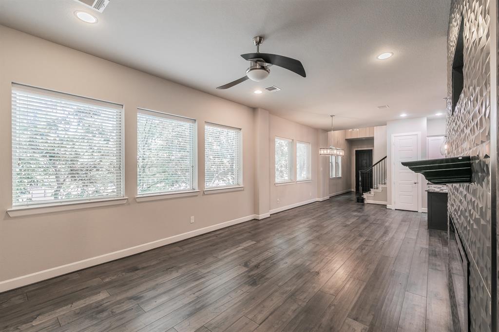 Villas Lk Hlnds Add - Residential