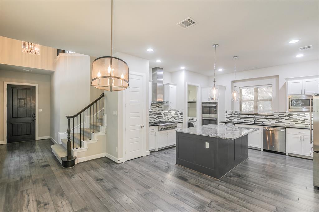 Villas Lk Hlnds Add - Residential