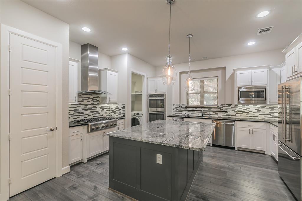 Villas Lk Hlnds Add - Residential