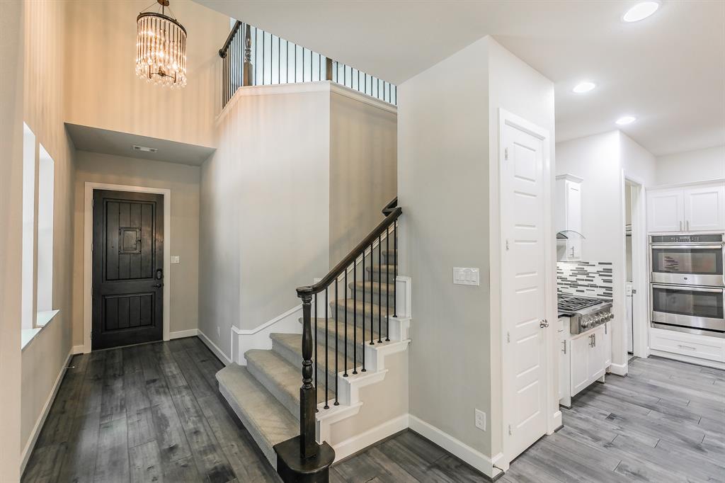 Villas Lk Hlnds Add - Residential