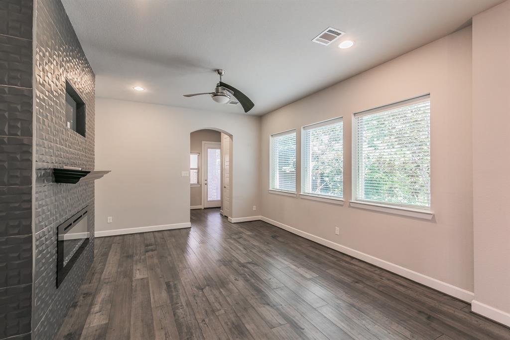 Villas Lk Hlnds Add - Residential