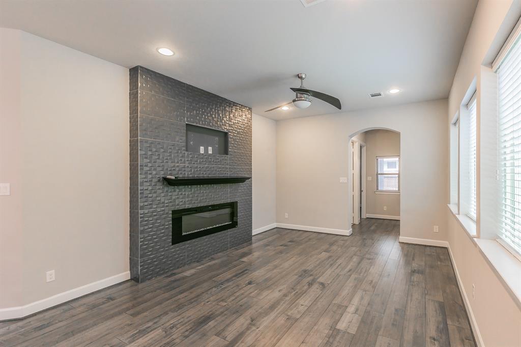 Villas Lk Hlnds Add - Residential