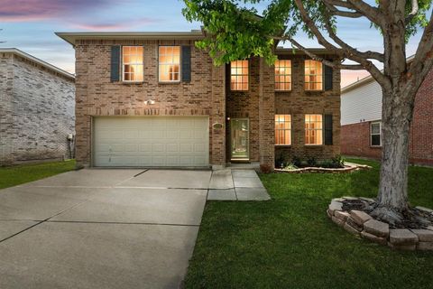 1812 Elk Lake Trail Justin TX 76247