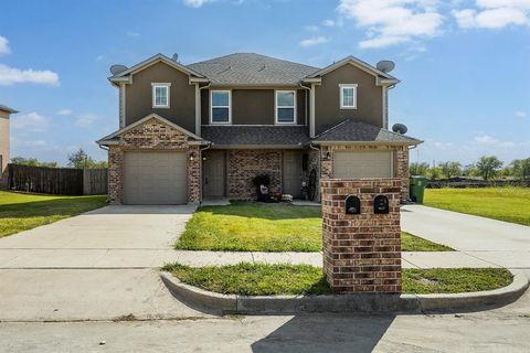 Photo of 517 Harris Street #517, Gunter, TX 75058 (MLS # 21159813)