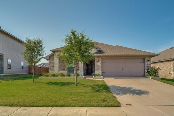 2009 YALE ST, FARMERSVILLE, TX 75442 - Image c2e3dae449fa6a3b304f2e621d7f32a3/2165505232