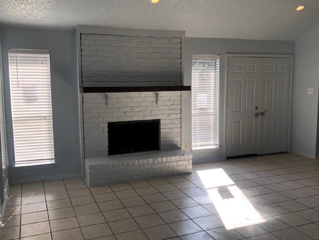 2205-2207 Heritage Circle 2205